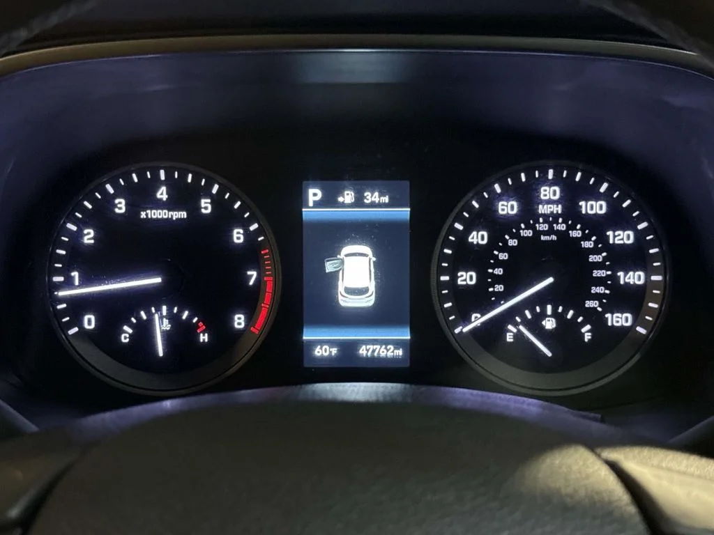 Used 2019 White Hyundai Ultimate image 26