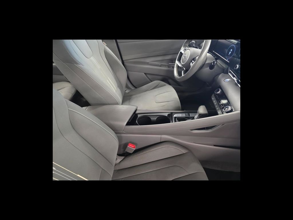 Used 2022 Black Hyundai SEL image 18