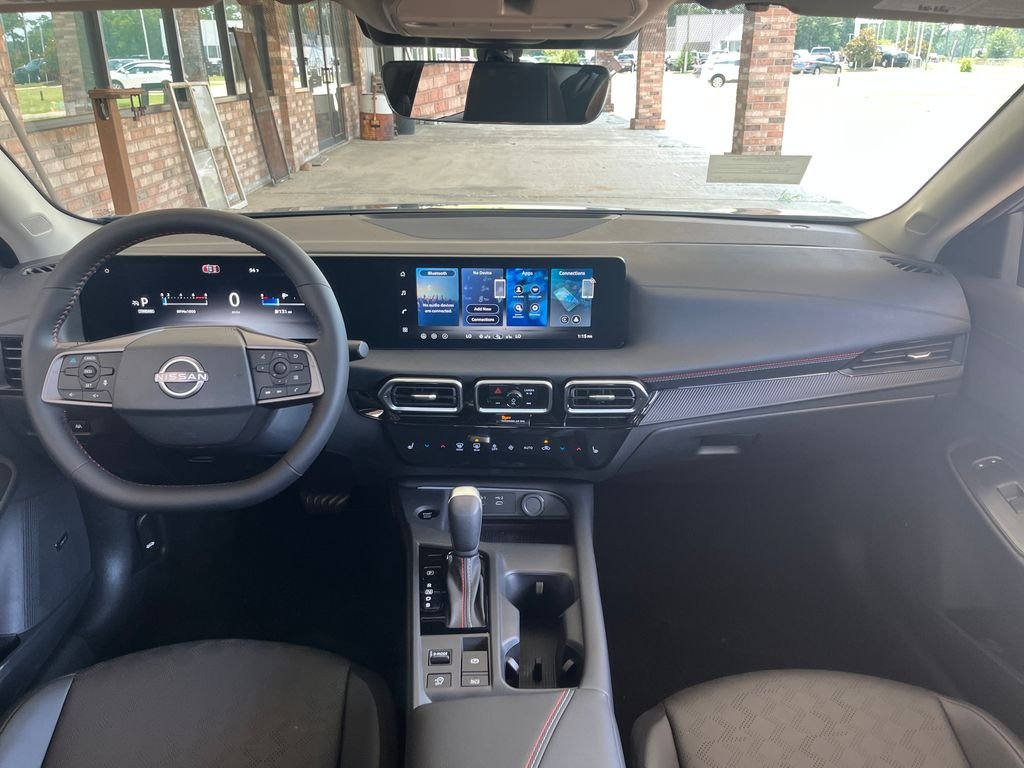 New 2026 Atlantic Gray Metallic / Super Black Two-tone Nissan SR image 12
