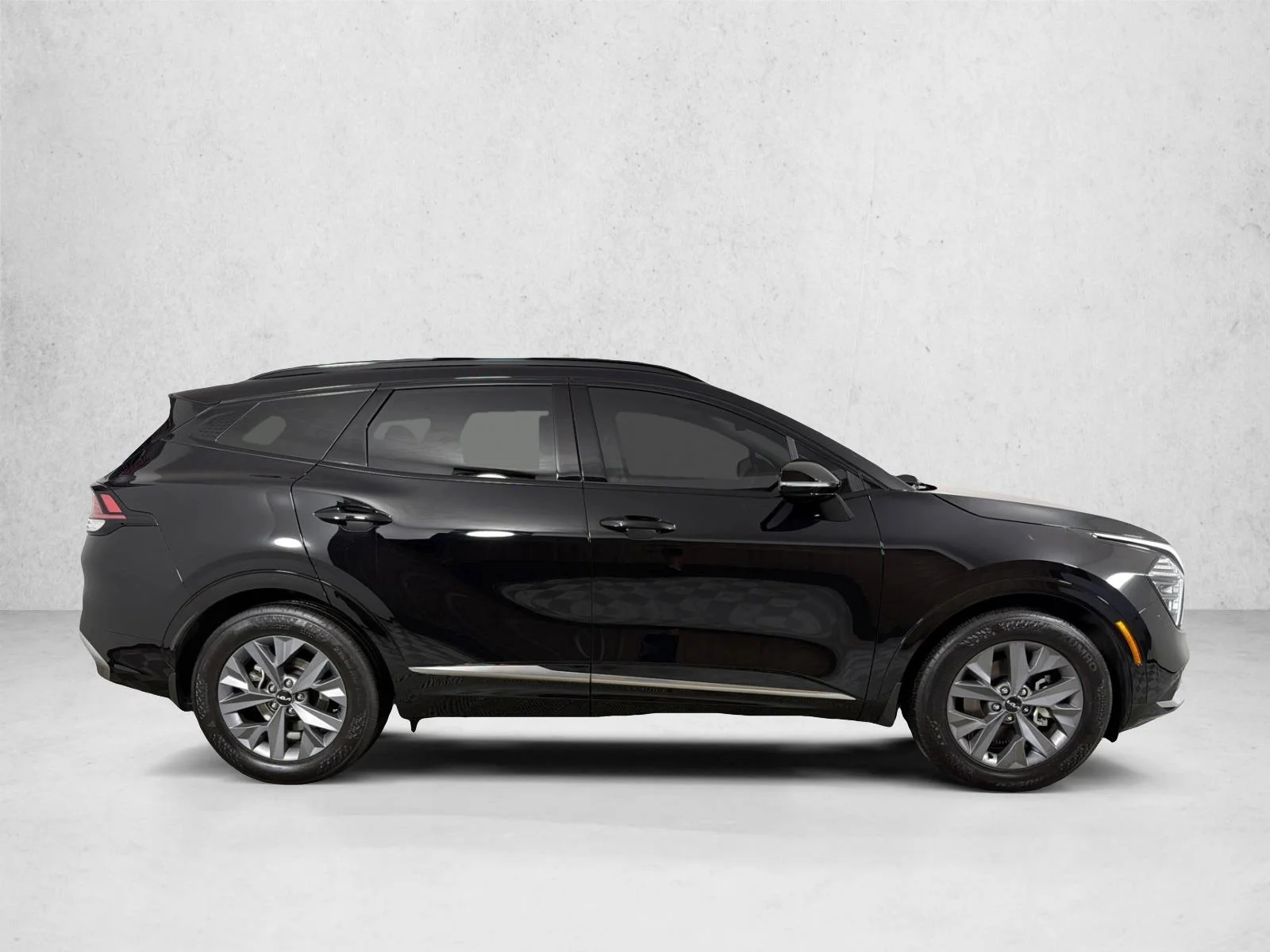 Used 2025 Blue Kia SX image 4