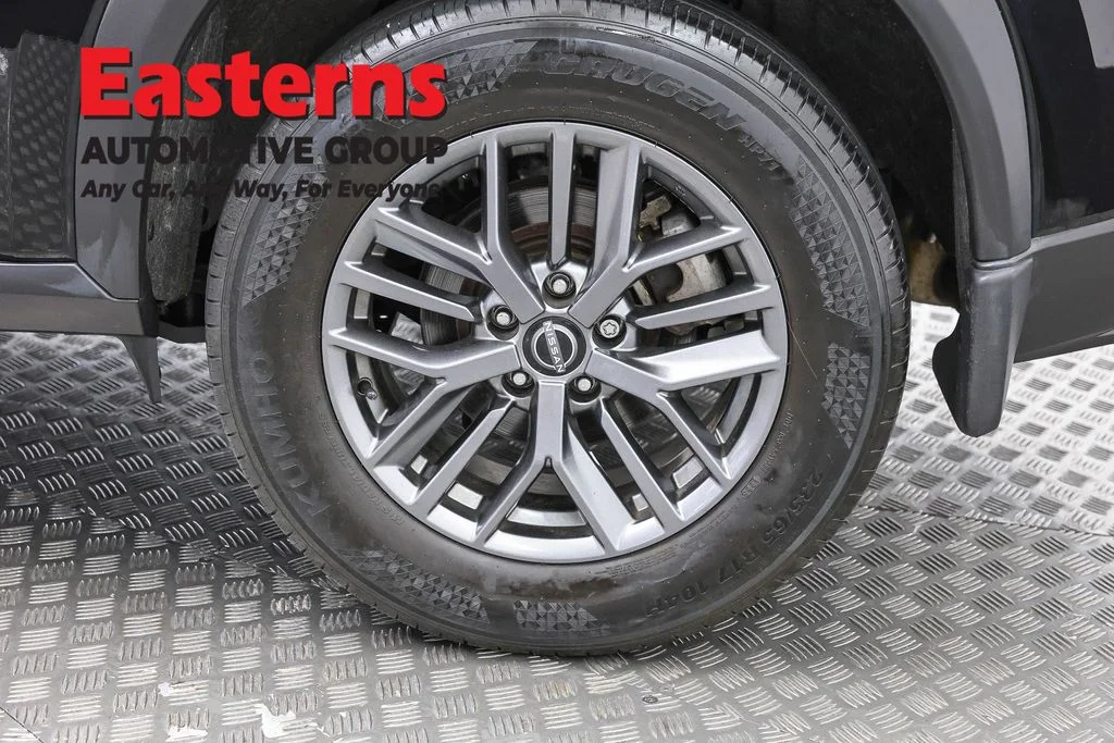 Used 2023 Black Nissan S image 32