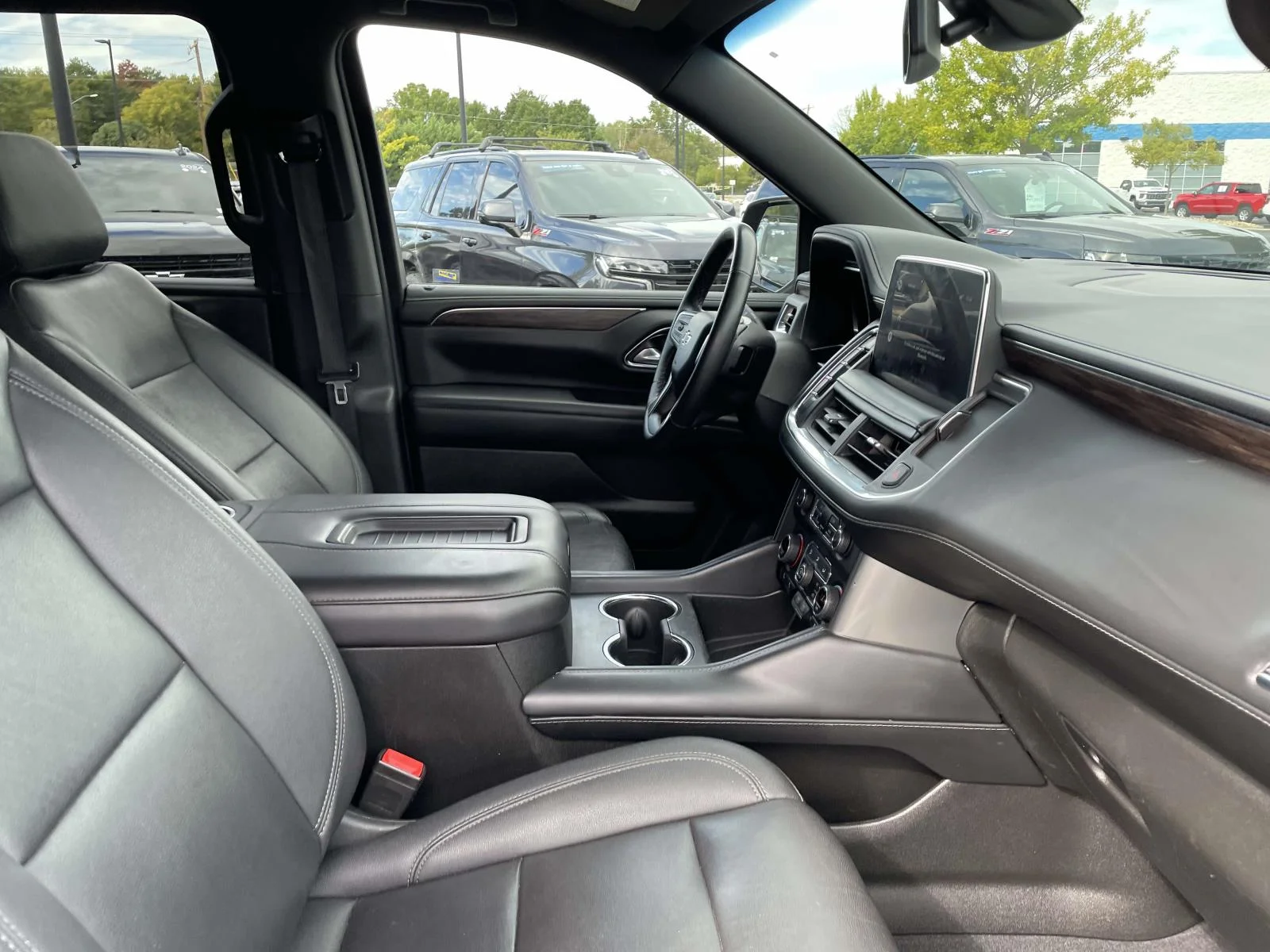 2022 Chevrolet Tahoe Z71 - Photo 9