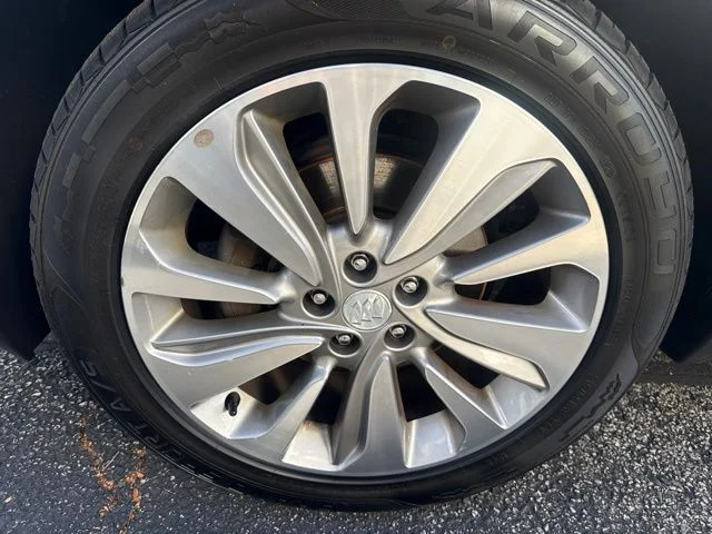 Used 2020 Gray Buick Preferred image 4