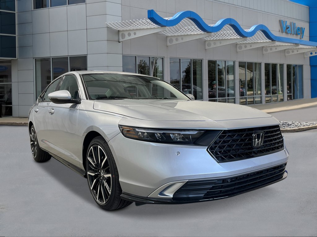 New 2026 Solar Silver Metallic Honda Touring image 7