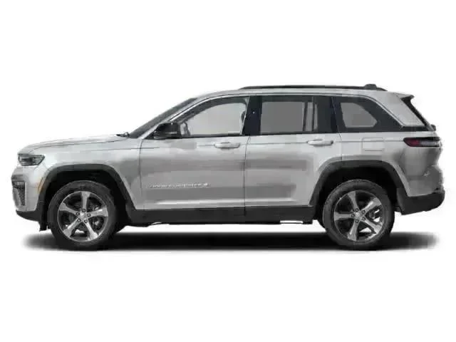 New 2026 Silver Zynith Exterior Paint Jeep Laredo X image 3