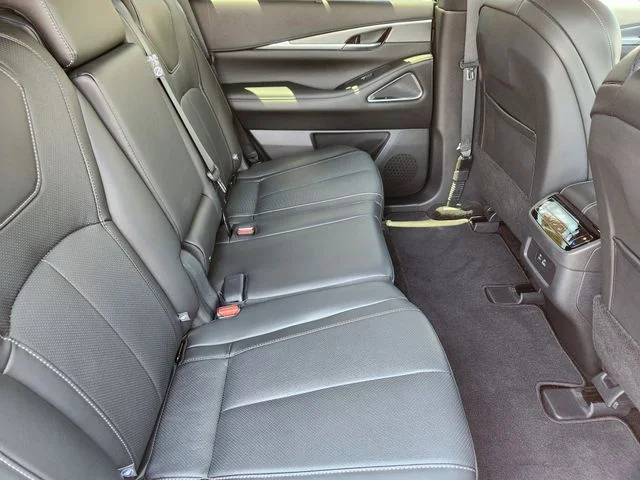 Certified Used 2025 Mineral INFINITI LUXE image 24
