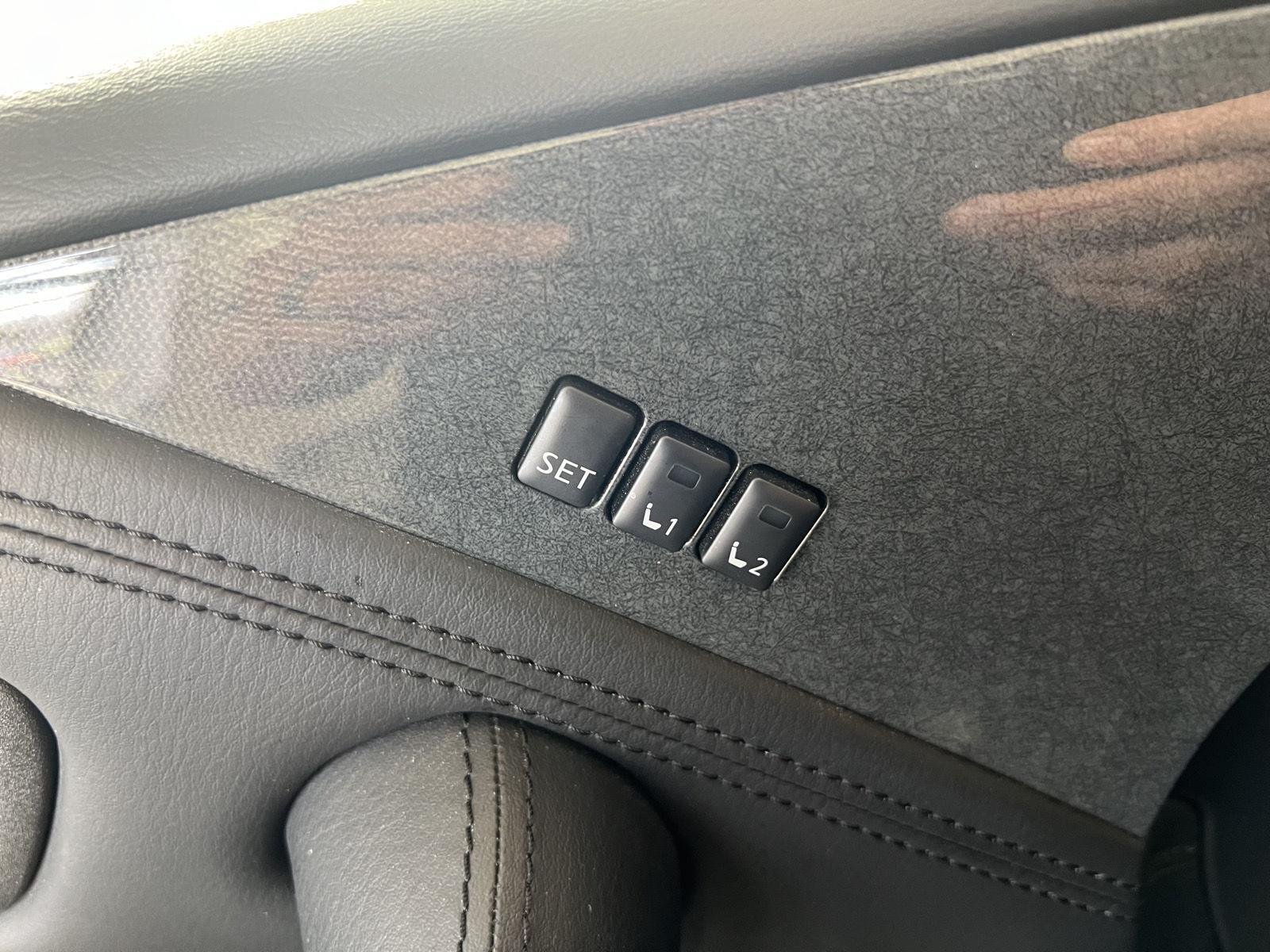 Used 2023 Gun Metallic Nissan SL image 14