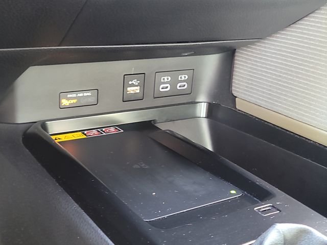 Used 2025  Toyota SE image 23