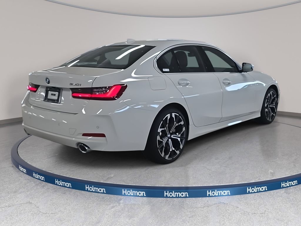 Used 2026 Alpine White BMW 330i image 4