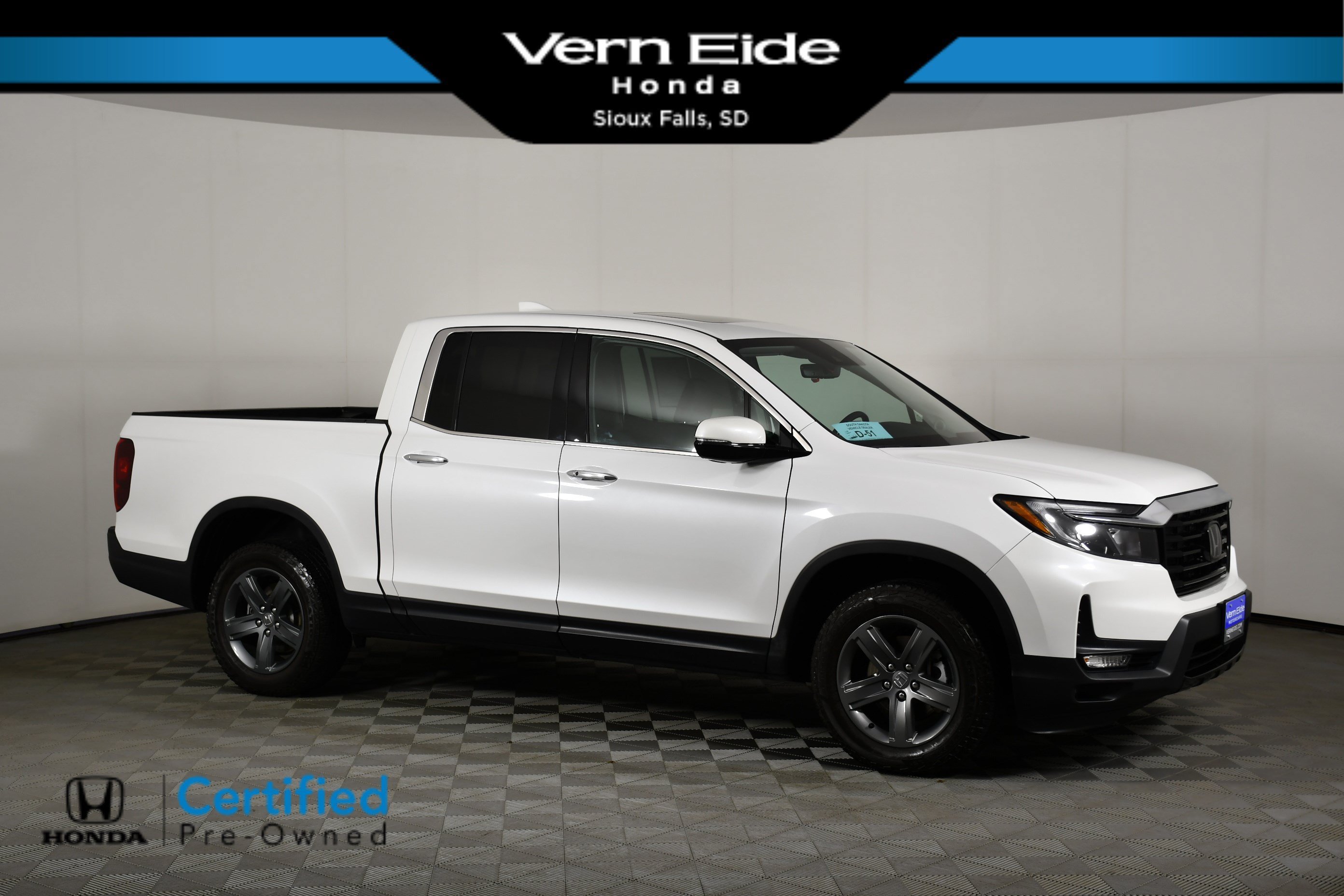 Certified Used 2023 Platinum White Pearl Honda AWD RTL-E image 1