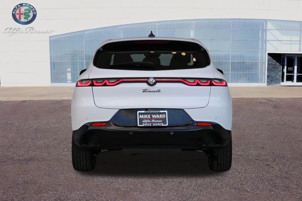 New 2025 Milano White Exterior Paint Alfa Romeo Base image 47