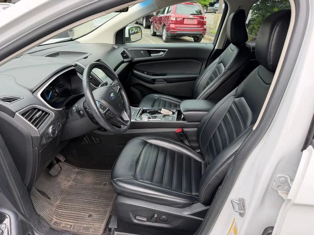 Used 2020 White Ford SEL image 9