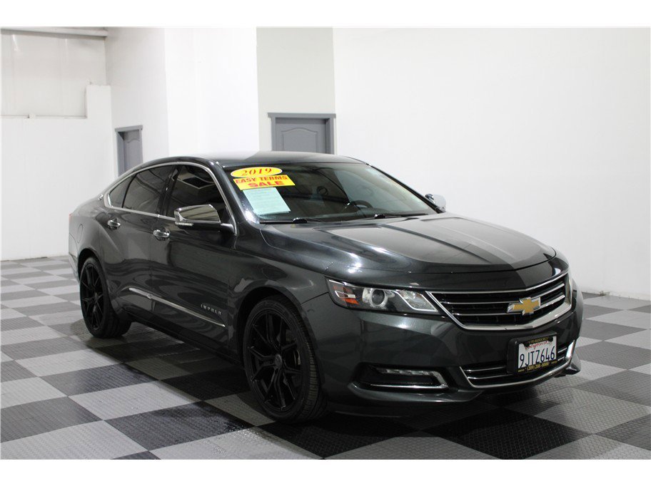 2019 Chevrolet Impala Premier photo 2