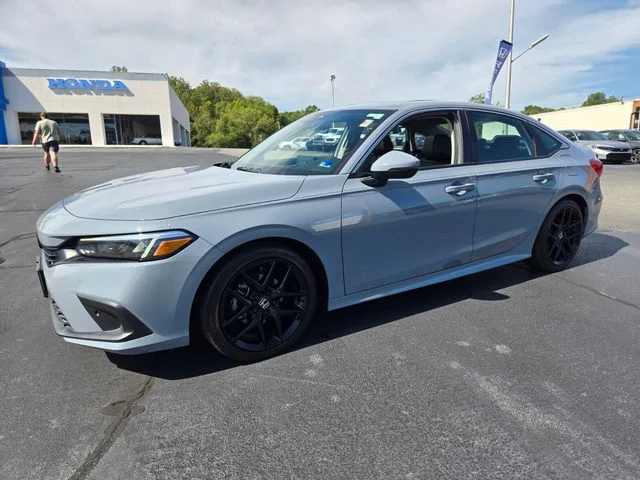 Used 2022 Gray Honda Touring image 3