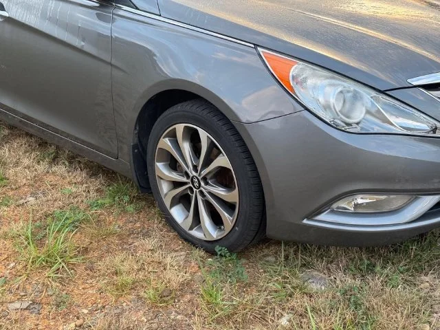 Used 2013 Gray Hyundai SE image 11