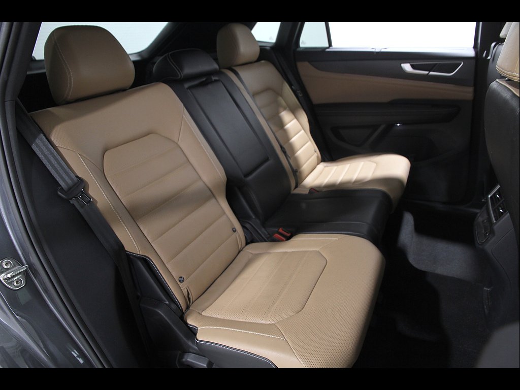 Used 2024 Platinum Gray Metallic Volkswagen SEL R-Line 4Motion image 18