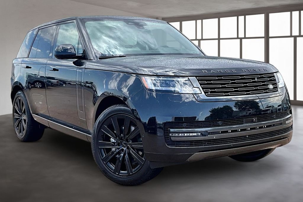 New 2026 Santorini Black Metallic Land Rover SE image 2