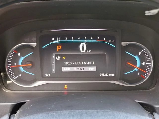 Used 2019 White Honda EX-L image 10