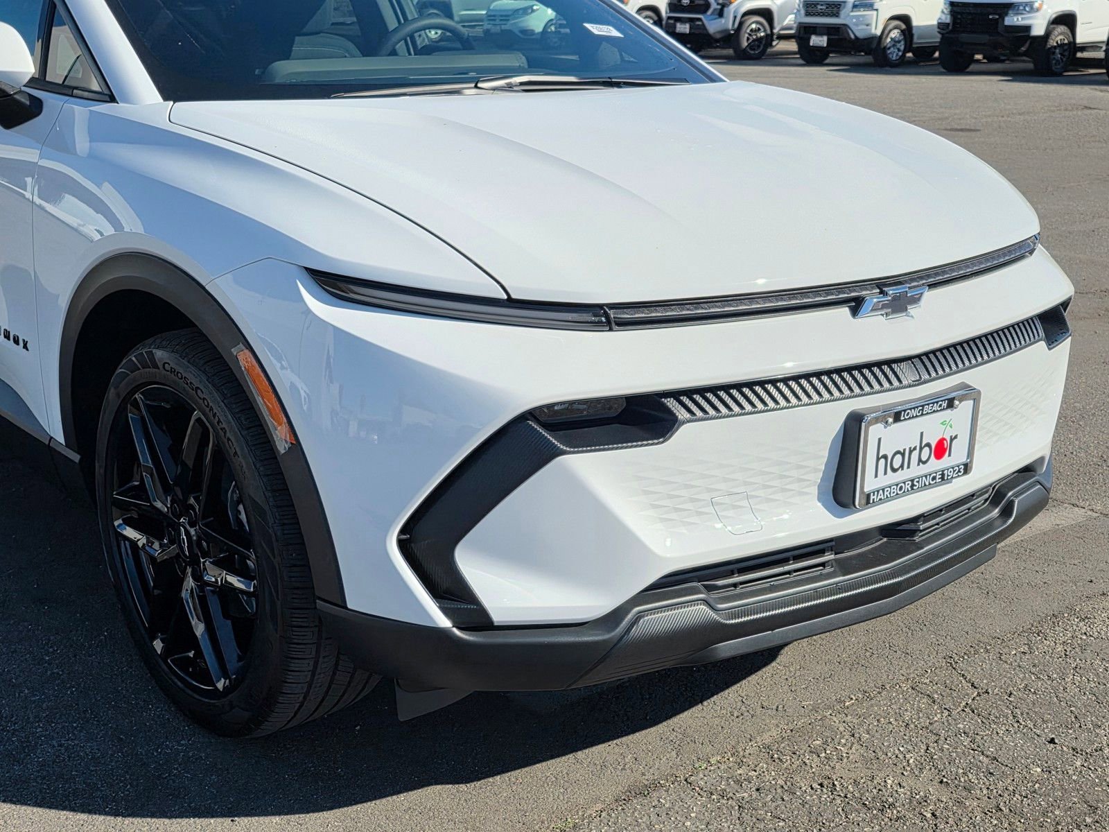 New 2026 Summit White Chevrolet LT image 9