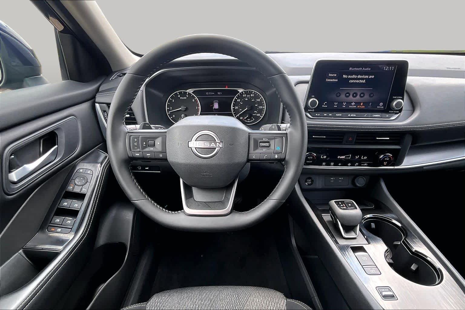 Used 2025 Deep Ocean Blue Pearl Nissan SV image 6