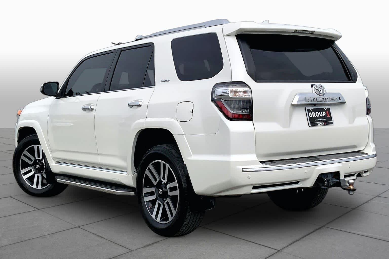 Used 2018 Blizzard Pearl Toyota Limited image 12