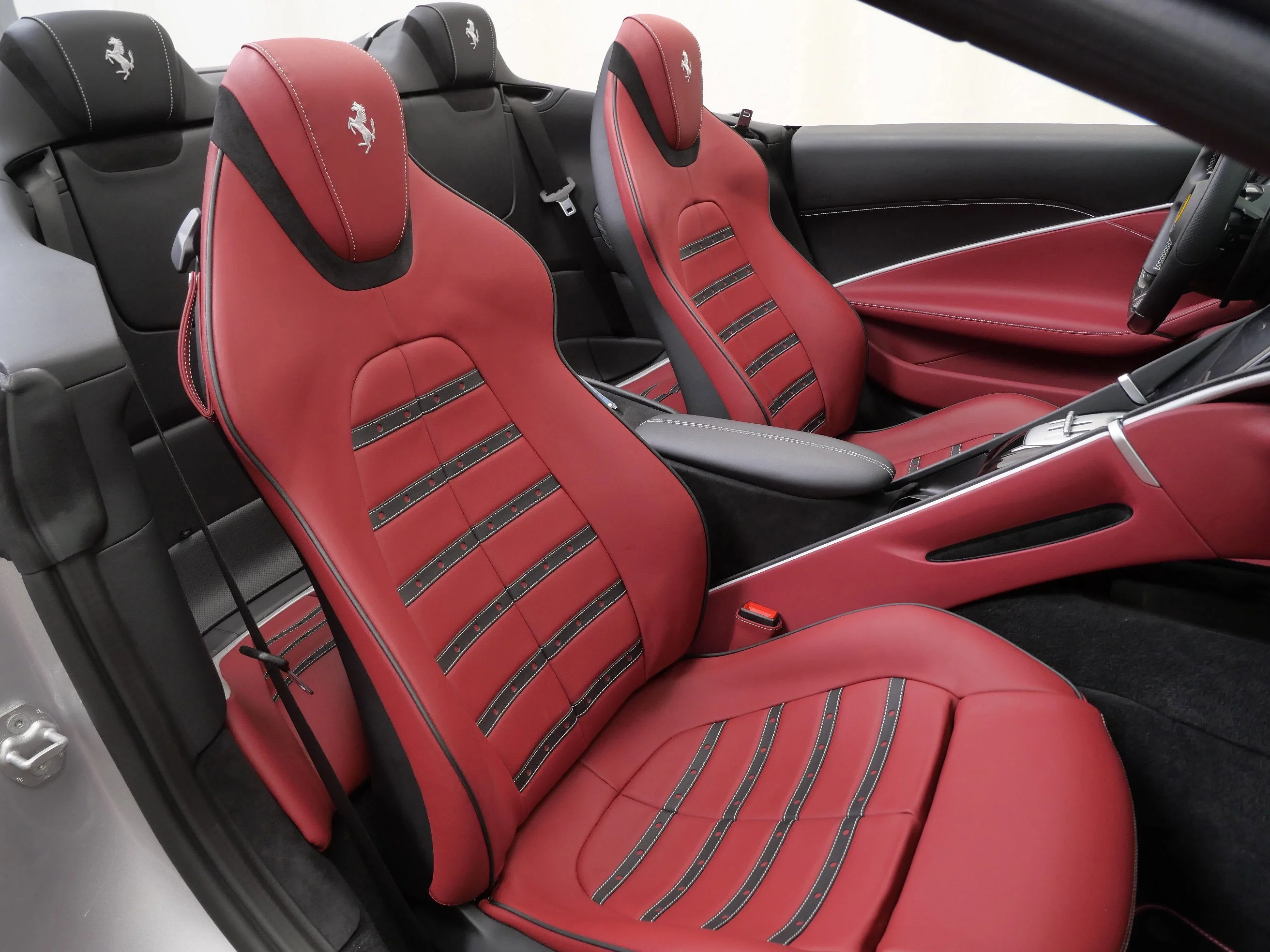 Certified Used 2025 Argento Nurburgring Ferrari Base image 17
