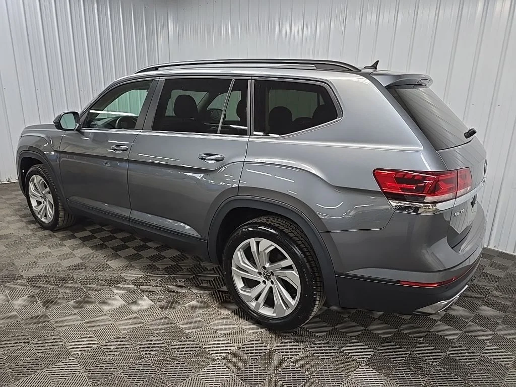 Used 2022 Gray Volkswagen 3.6L V6 SE w/Technology image 9