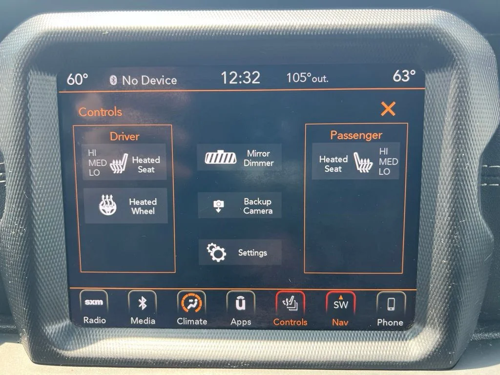 Used 2018 Granite Crystal Clearcoat Metallic Jeep Unlimited Sahara image 12
