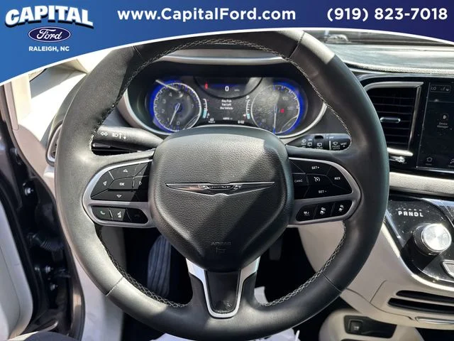 Used 2023 Gray Chrysler Touring L image 23