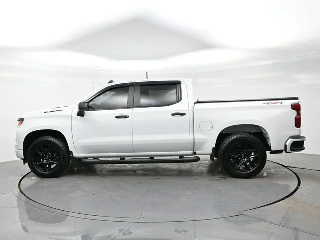 Used 2025 Summit White Chevrolet Custom image 4