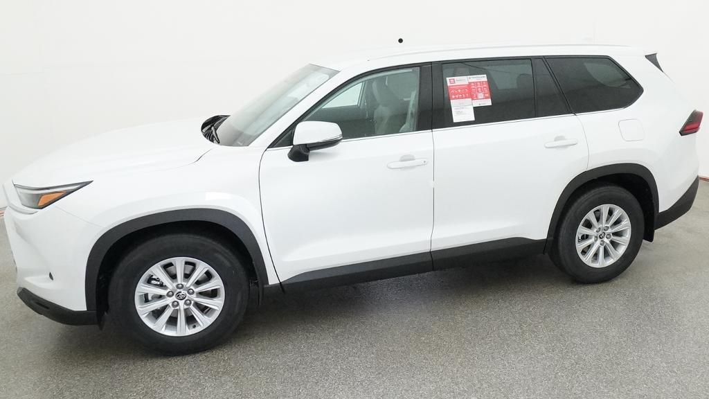 New 2026 Wind Chill Pearl Toyota Hybrid XLE image 5