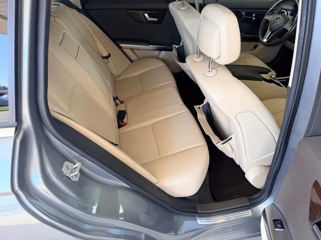 Used 2013 Silver Mercedes-Benz GLK 350 image 27