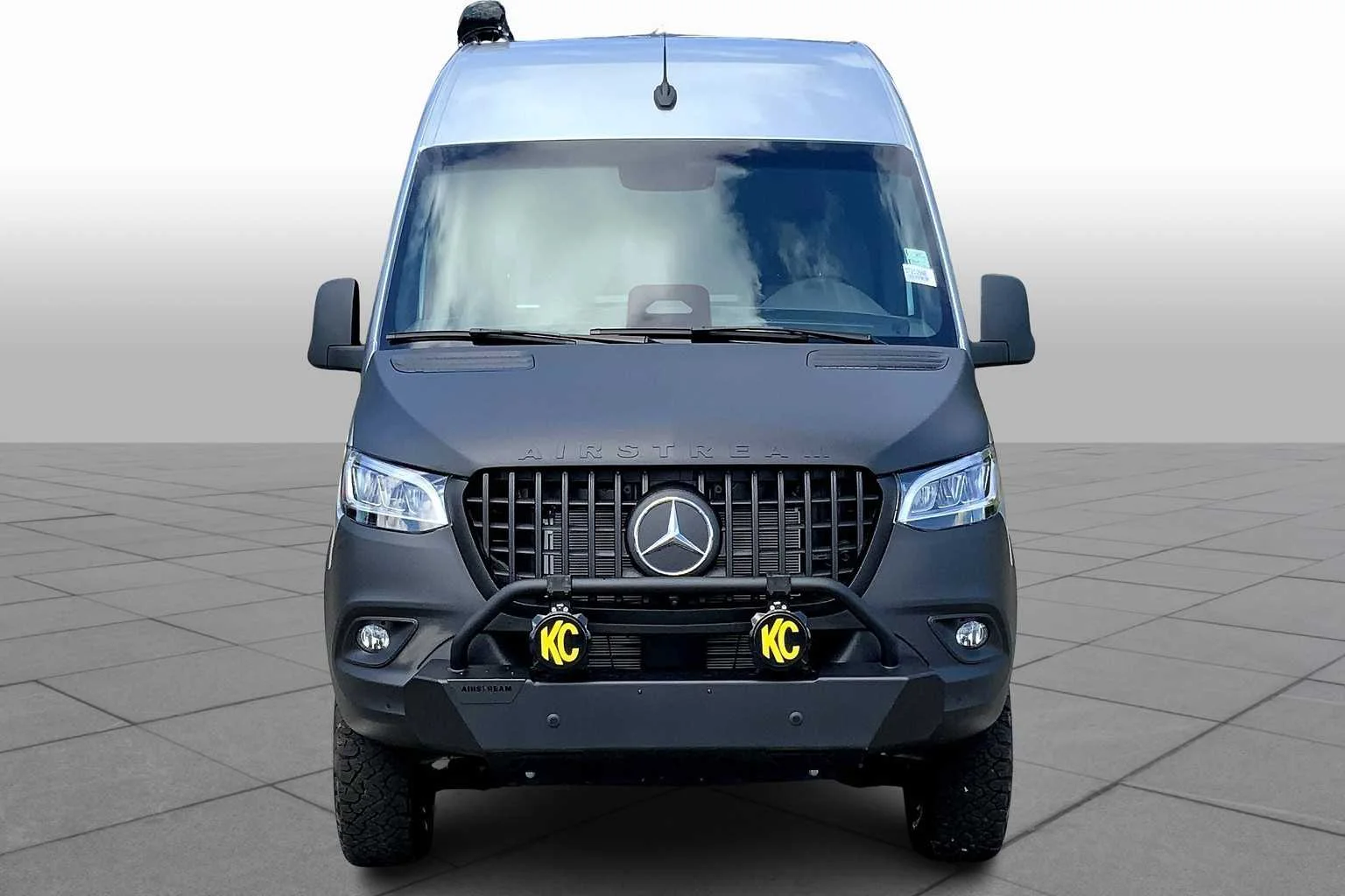 New 2025 Hightech Silver Mercedes-Benz  image 3