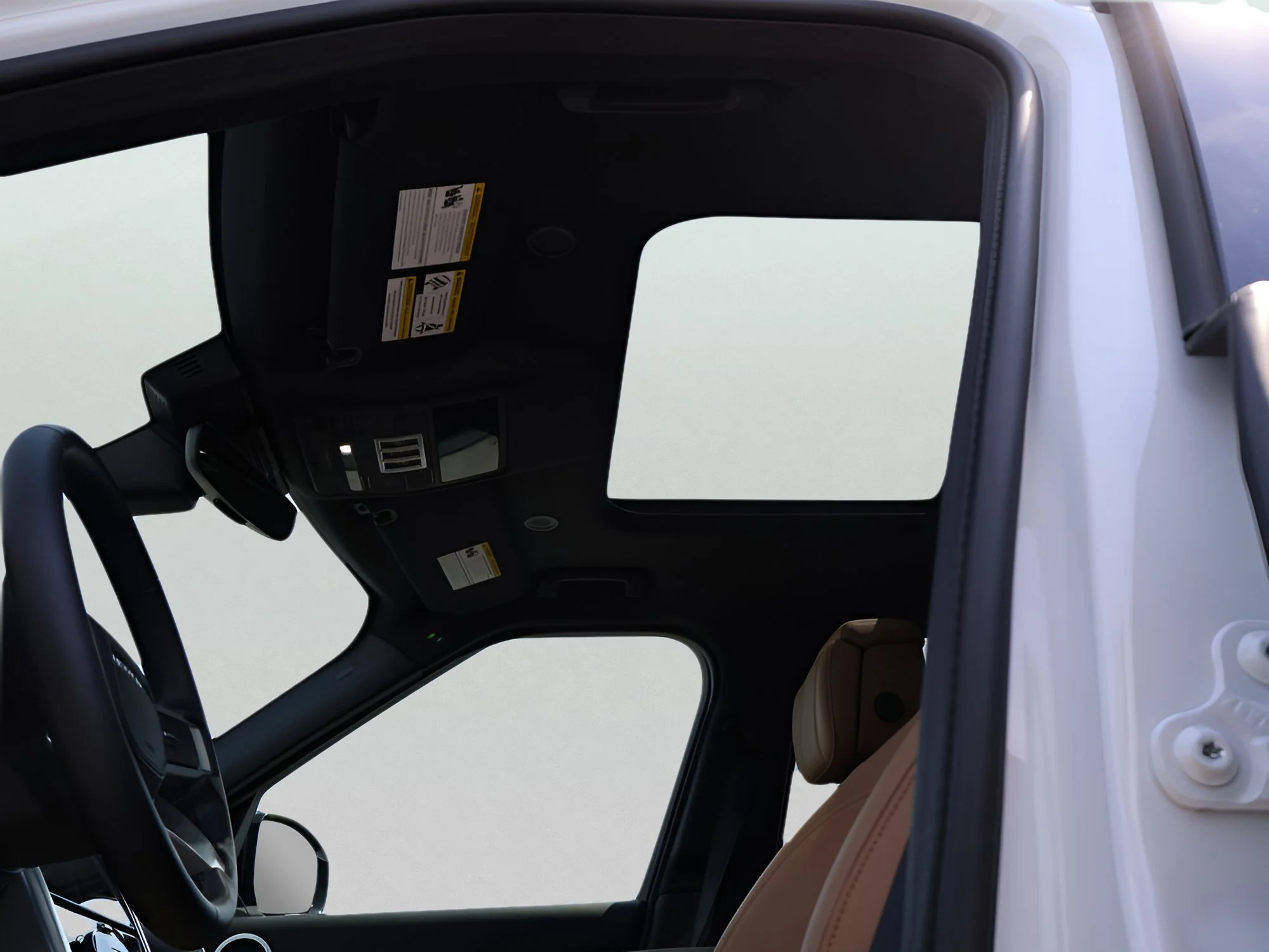 New 2026 Fuji White Land Rover Dynamic SE image 40