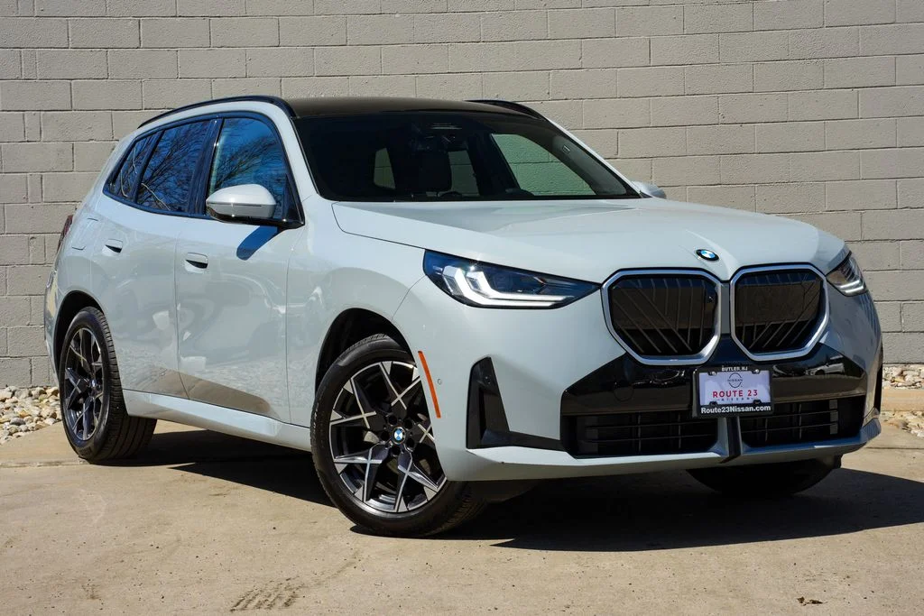 Used 2025 Gray BMW 30 xDrive image 4