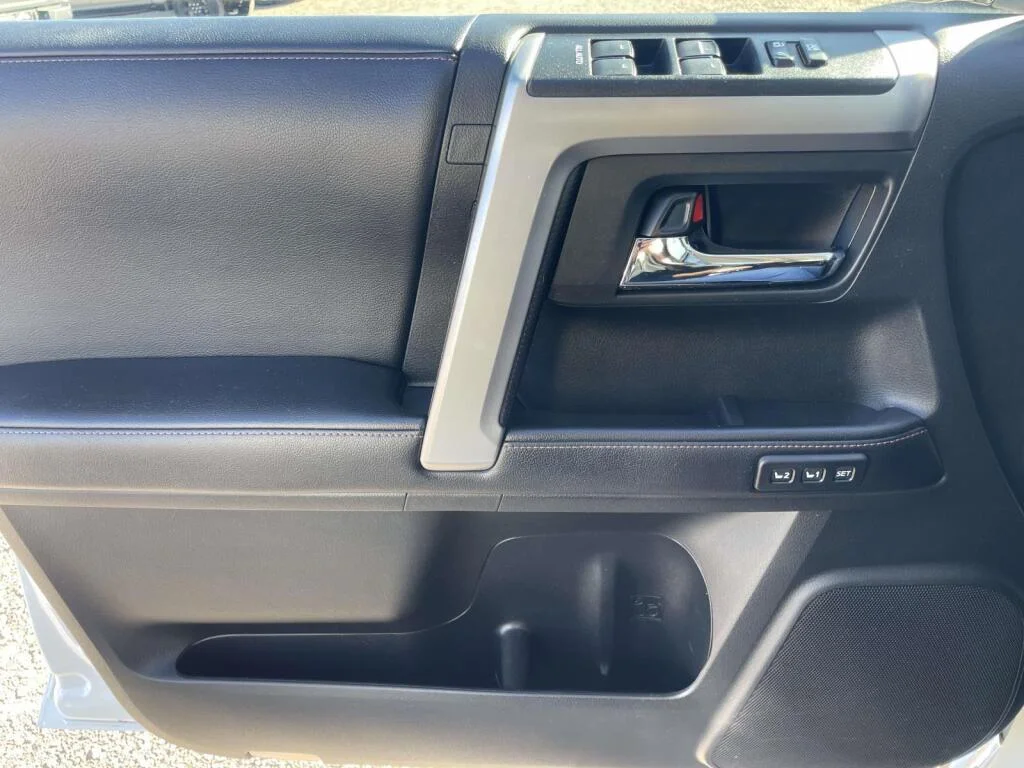 Certified Used 2019 Blizzard Pearl Toyota Limited image 30
