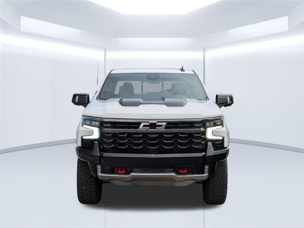 New 2026 Summit White Chevrolet ZR2 image 10