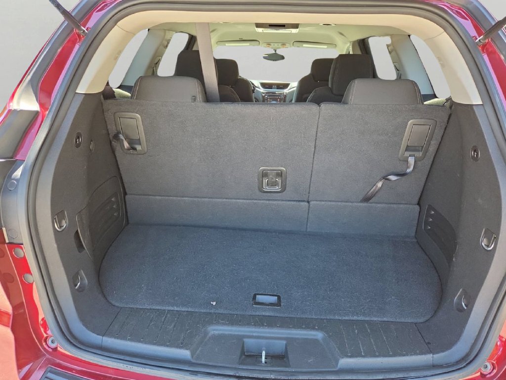 Used 2015 Red Chevrolet LT image 7