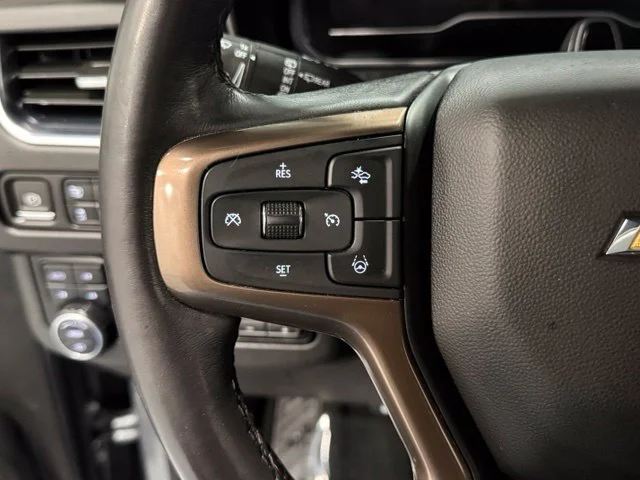 Used 2023 Gray Chevrolet High Country image 17