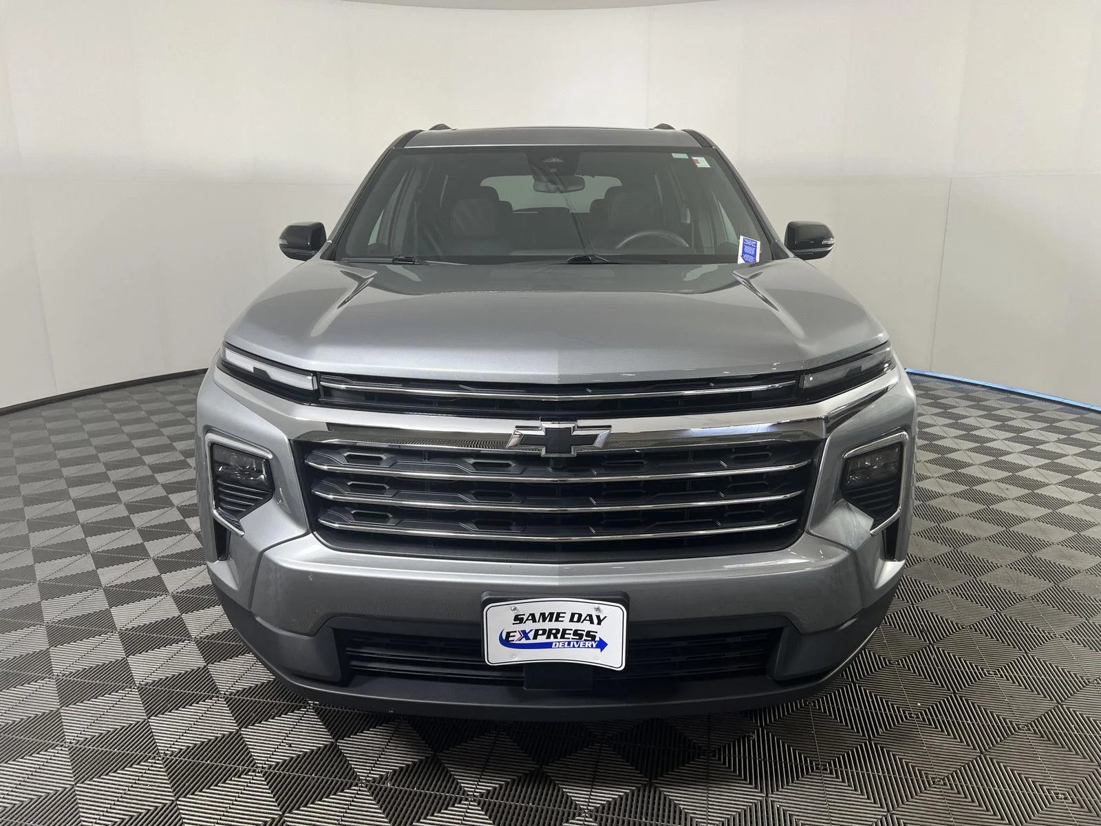 Used 2025 Sterling Gray Metallic Chevrolet AWD LT image 32