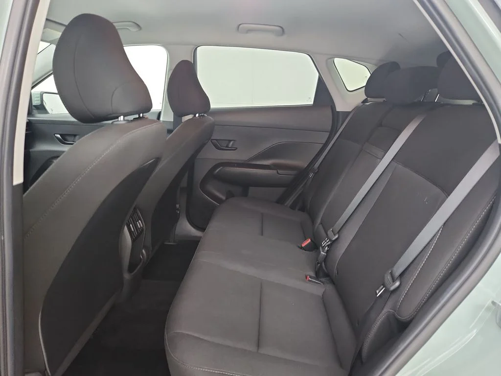 Used 2025 Green Hyundai SEL image 32