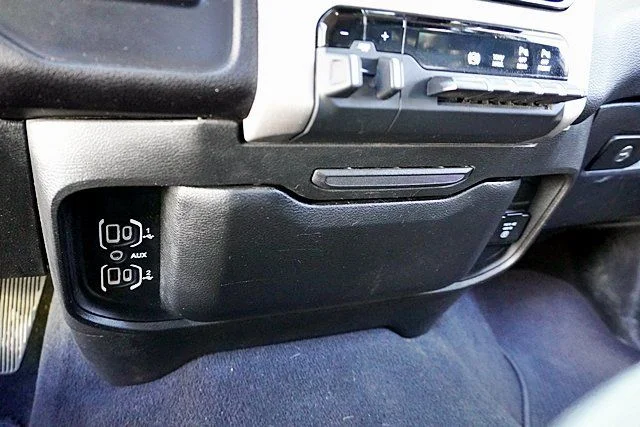 Used 2021 White Ram Laramie image 29