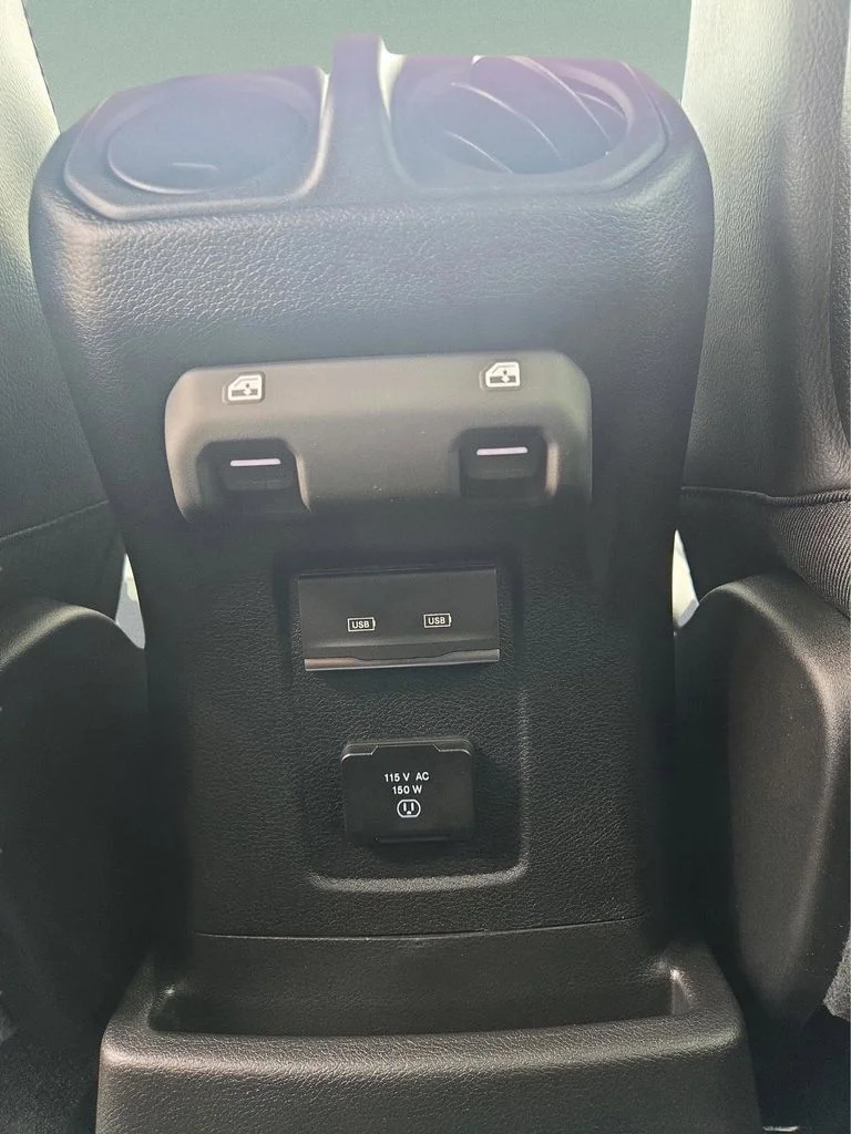 2025 Jeep Wrangler 4-Door Sahara - Photo 35