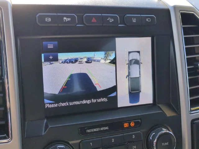 Used 2020 Silver Ford Lariat image 23
