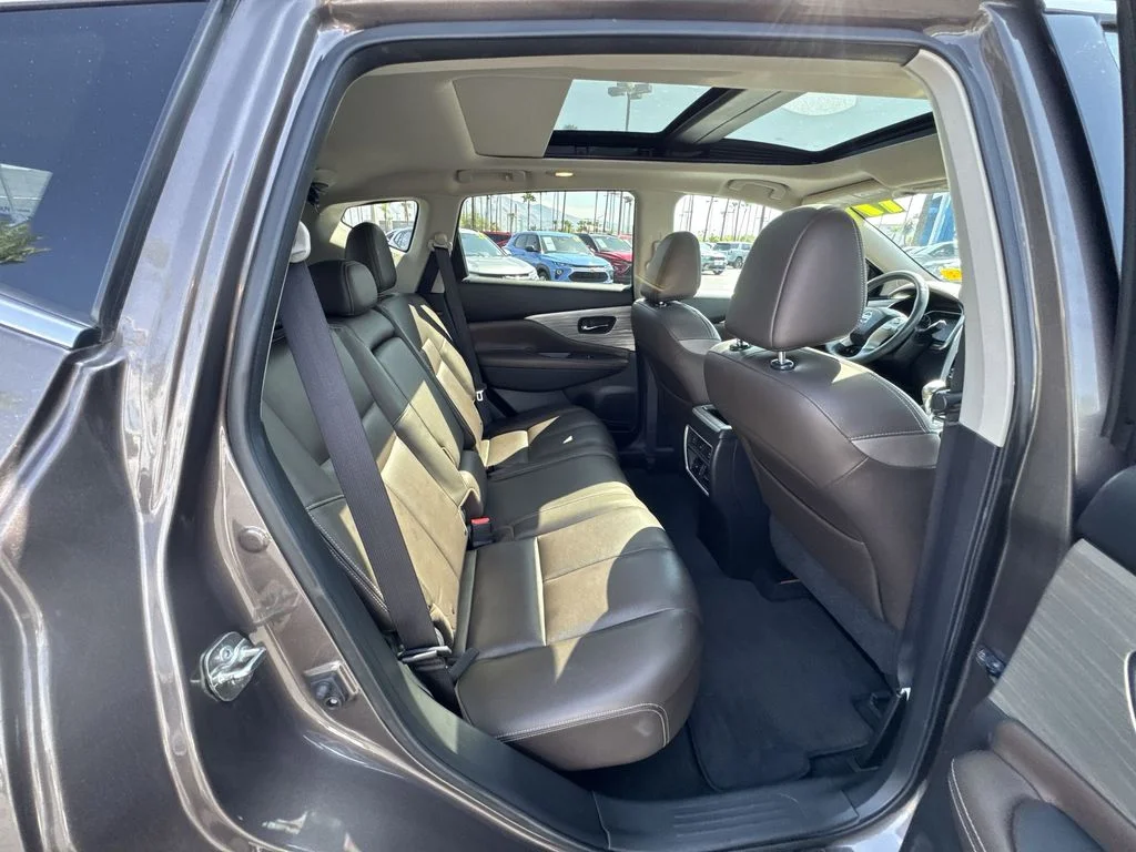 Used 2017 Brown Nissan Platinum image 28