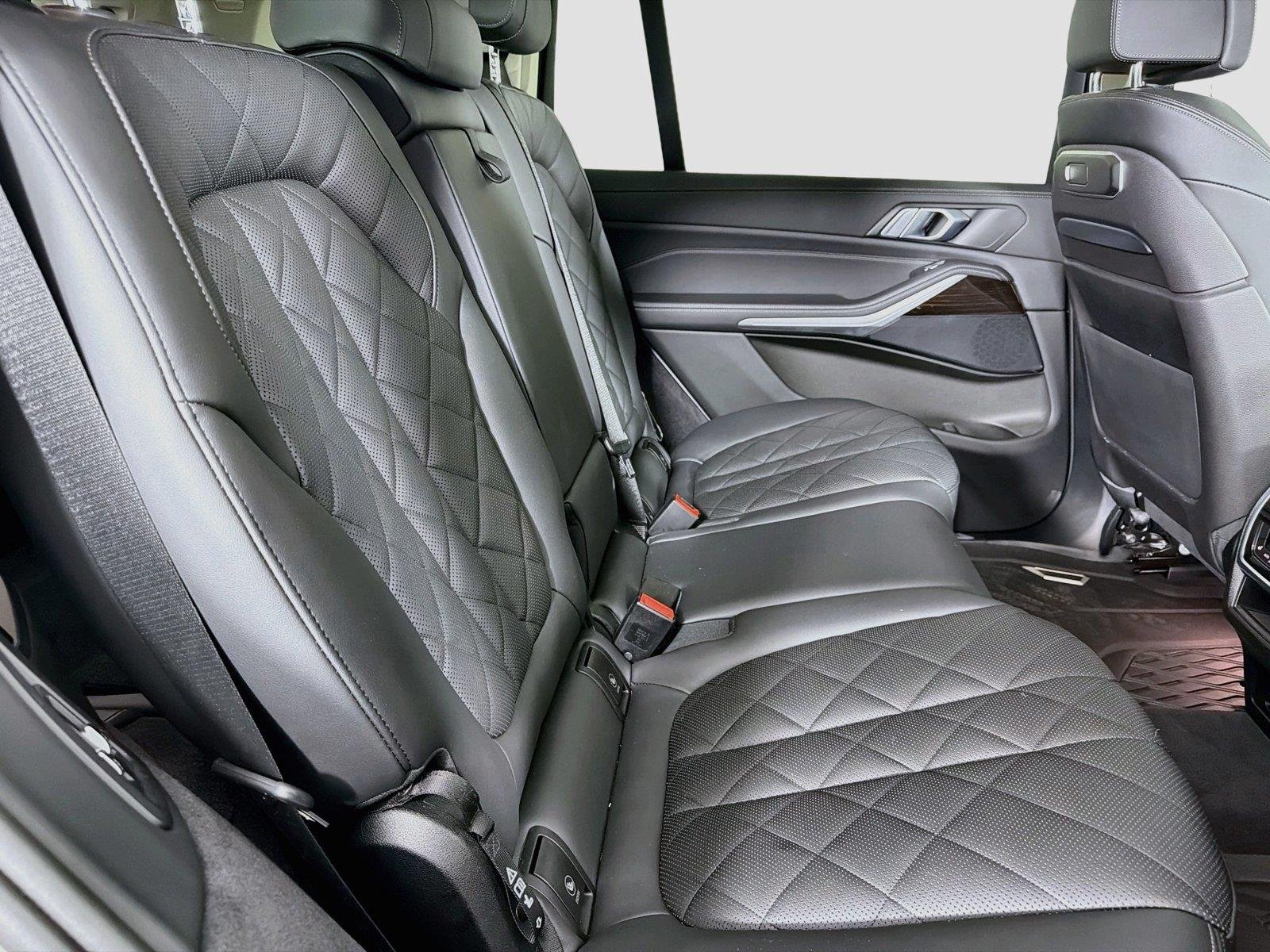 Certified Used 2024 Skyscraper Grey Metallic BMW xDrive40i image 28
