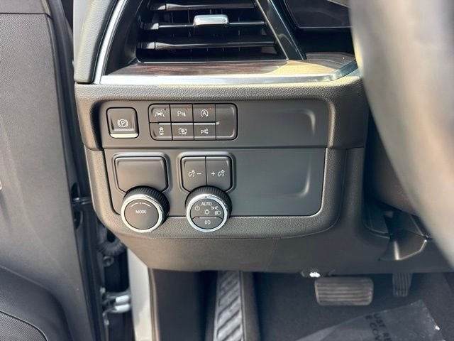 Used 2025 Gray Chevrolet LT image 31