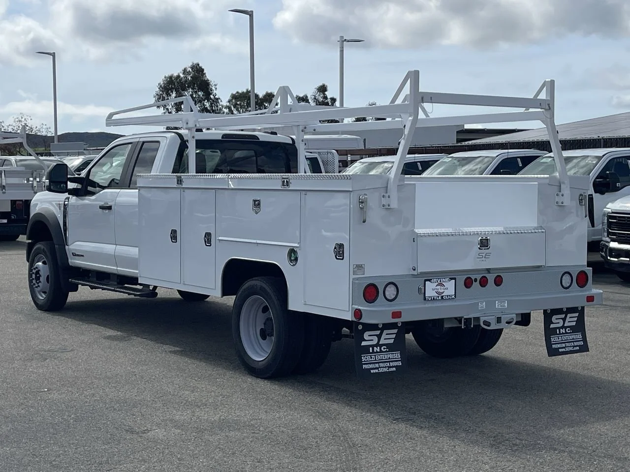 New 2024 Oxford White Ford XL image 4