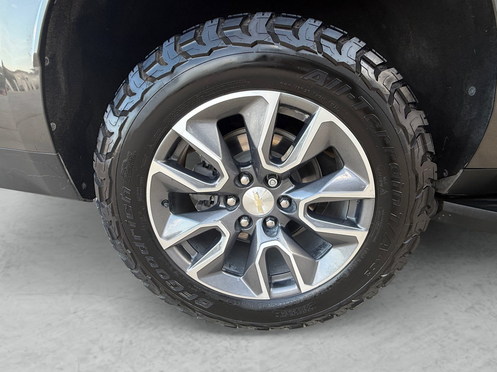 Used 2021 GRAYWOOD METALLIC Chevrolet LT image 23