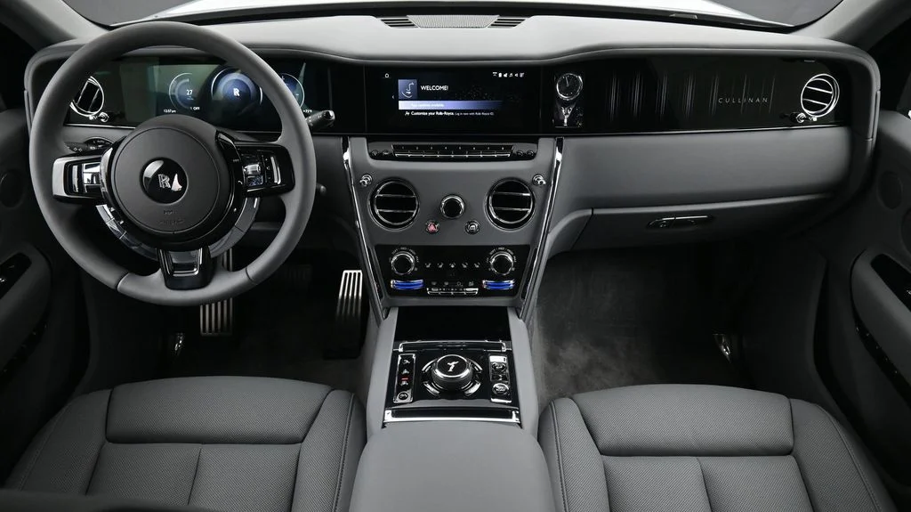 New 2027 Gray Rolls-Royce  image 4